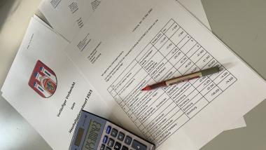 Haushalt, Taschenrechner, Rotschrift